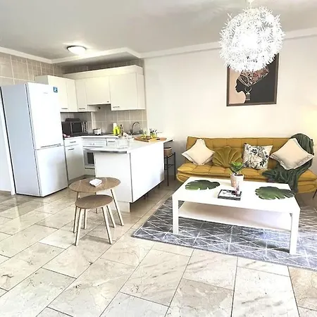 Ocean Deluxe Apartment
